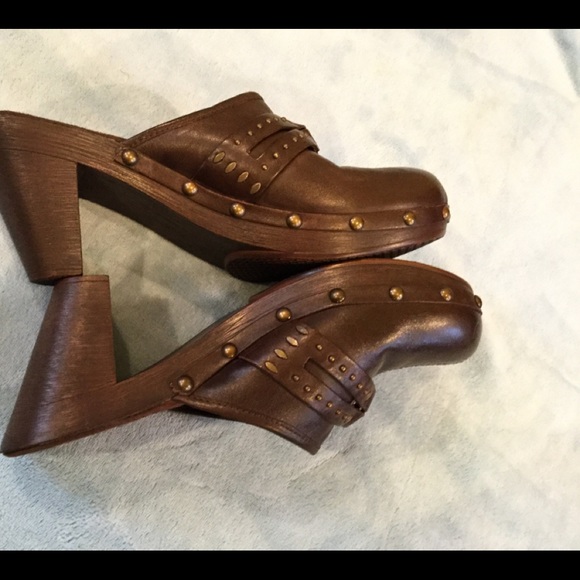 white mountain leather shoes